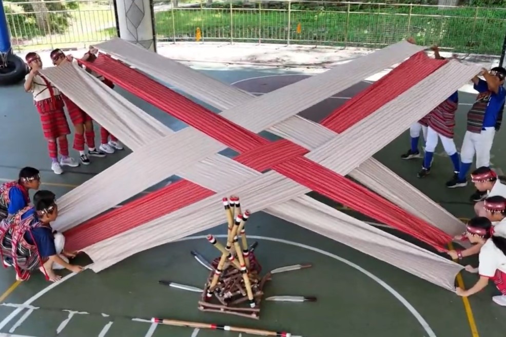 《日出之境－寒溪國小》(標題圖檔)