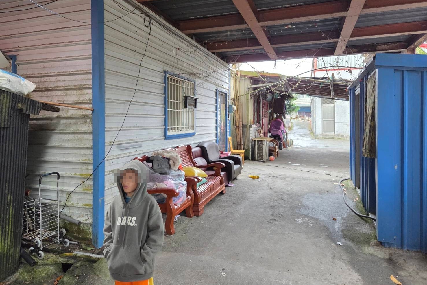 走進孩子的家，小靜讓我們看見他們在努力長大(標題圖檔)