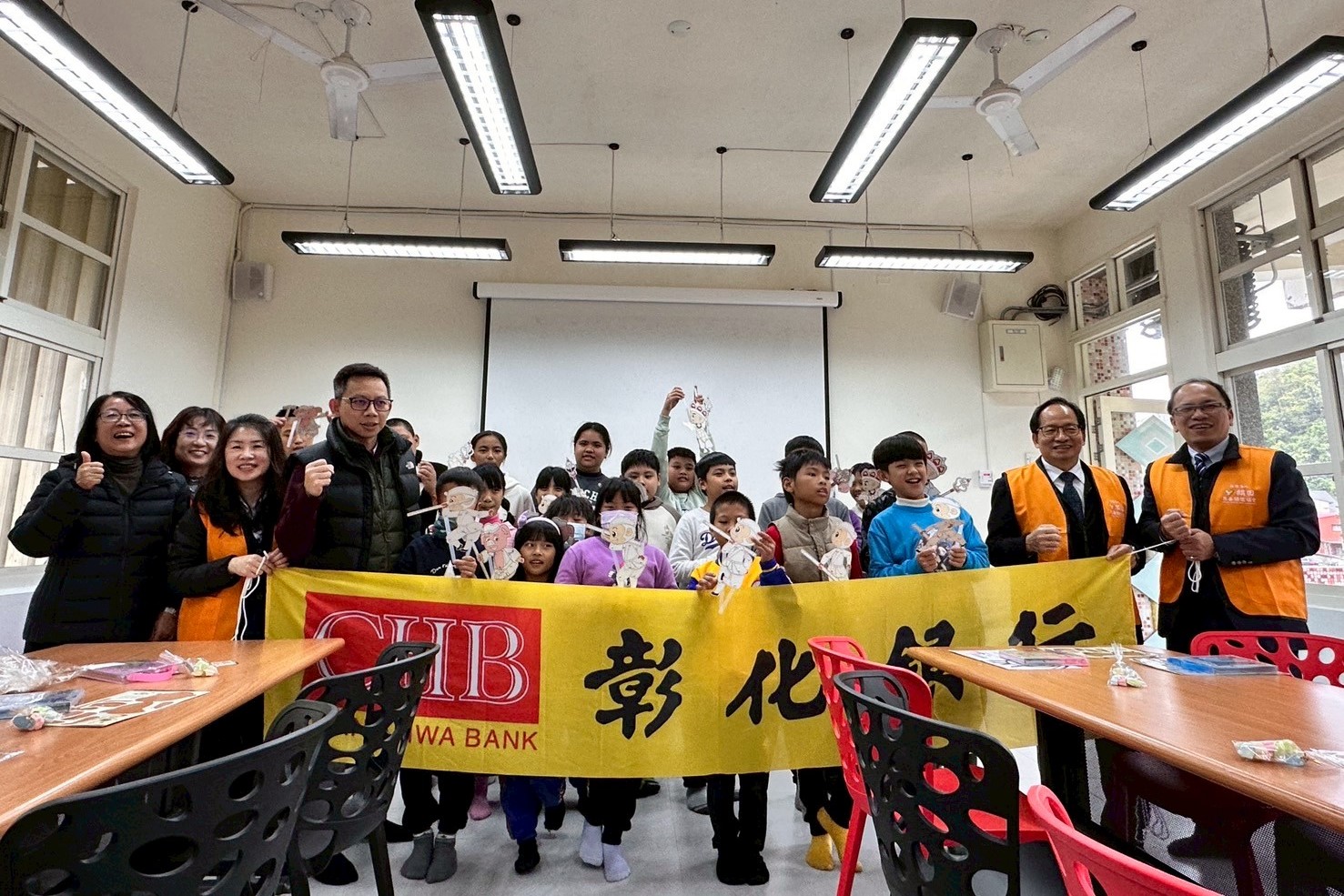 童心飛揚，感恩有您—兒童節DIY手作暨頒獎典禮圓滿落幕！(標題圖檔)