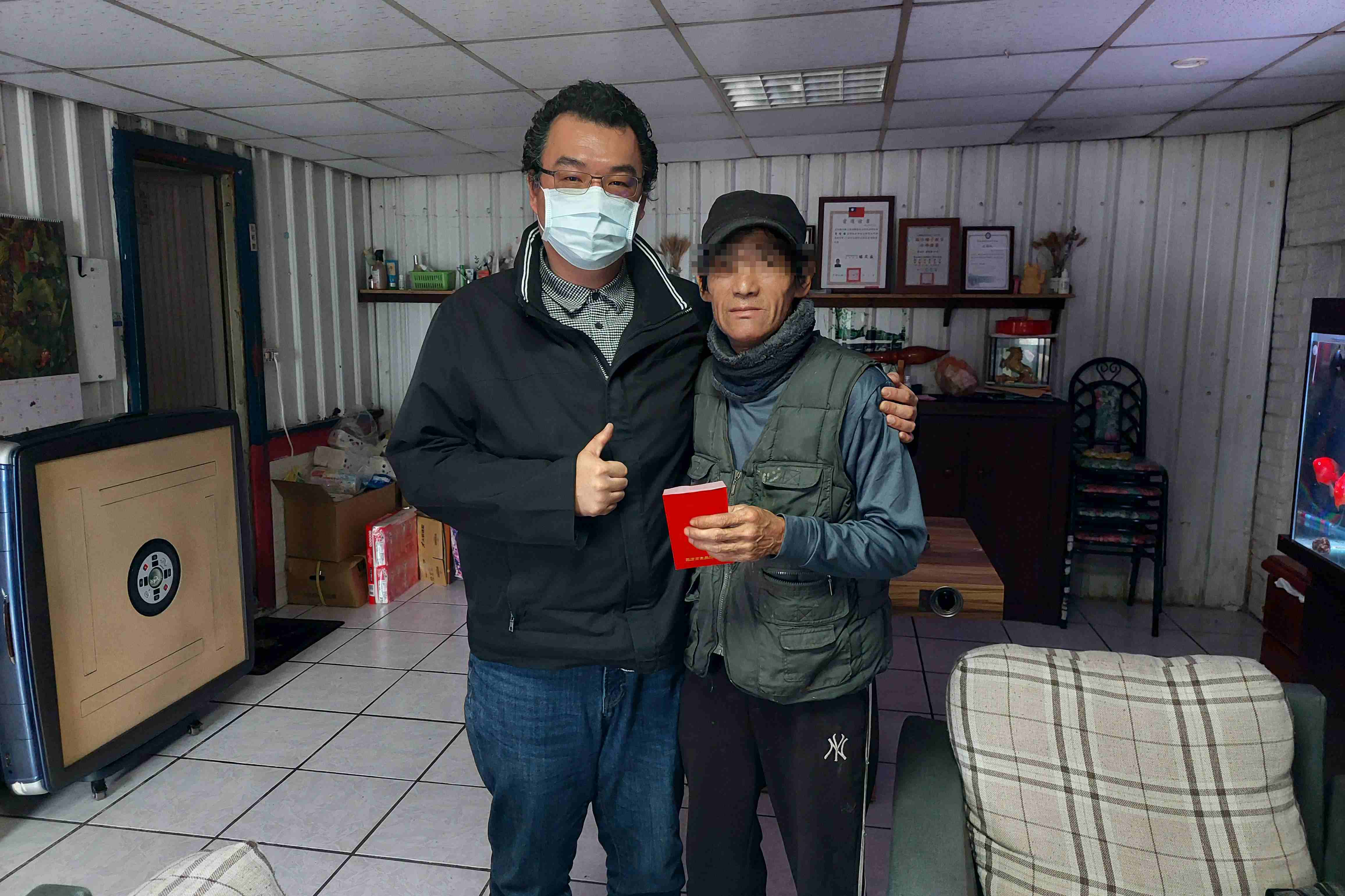 當家裡唯一的經濟支柱倒下了(標題圖檔)